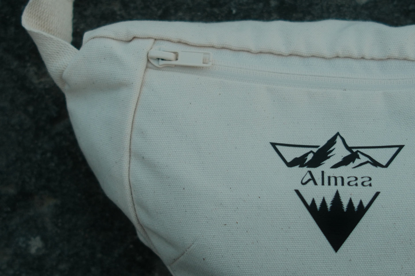 Almaa Fanny Pack