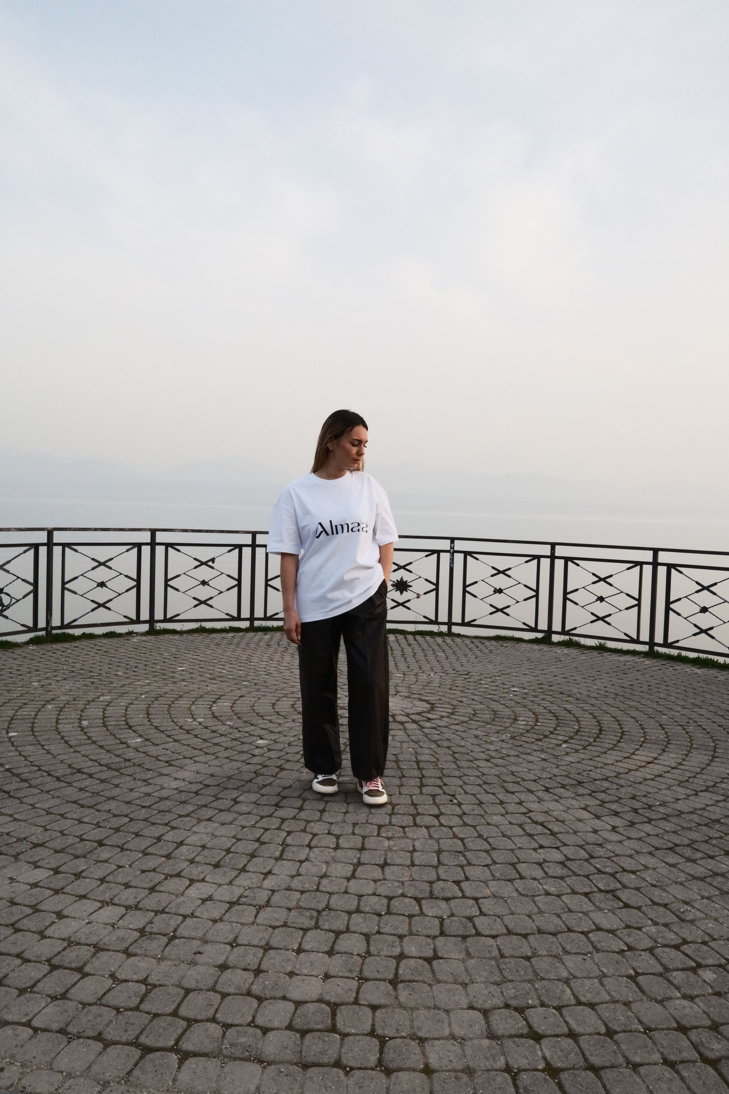 T-Shirt Oversize - Almaa Signature